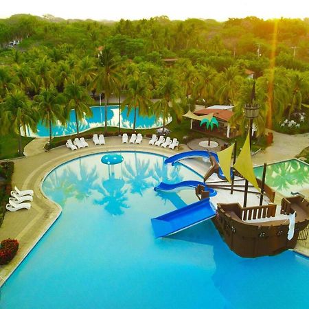 Las Veraneras Villas & Resort アカフトラ エクステリア 写真