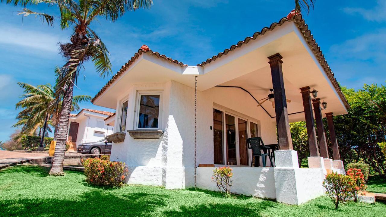 Las Veraneras Villas & Resort アカフトラ エクステリア 写真
